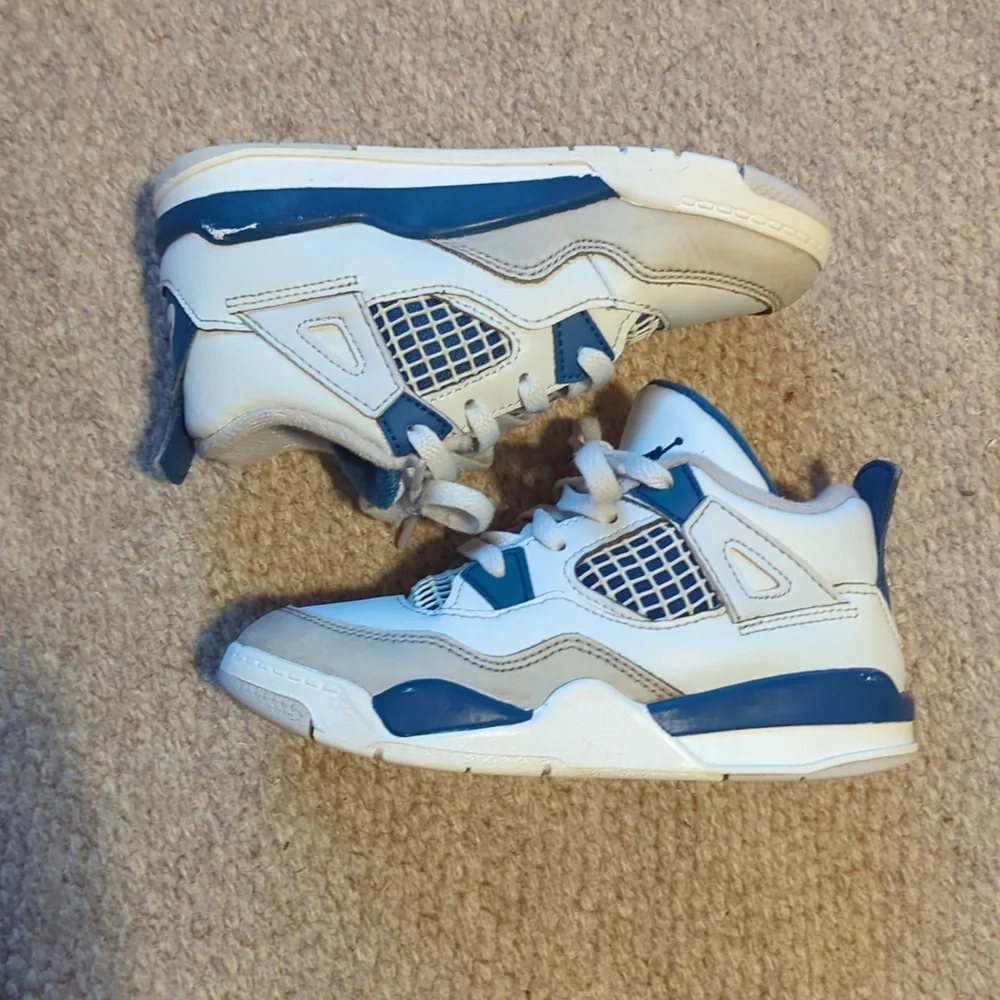 Air Jordan 4 Retro OG TD Sneakers in Off White/Military Blue/Neutral Grey 10C - Picture 2 of 8